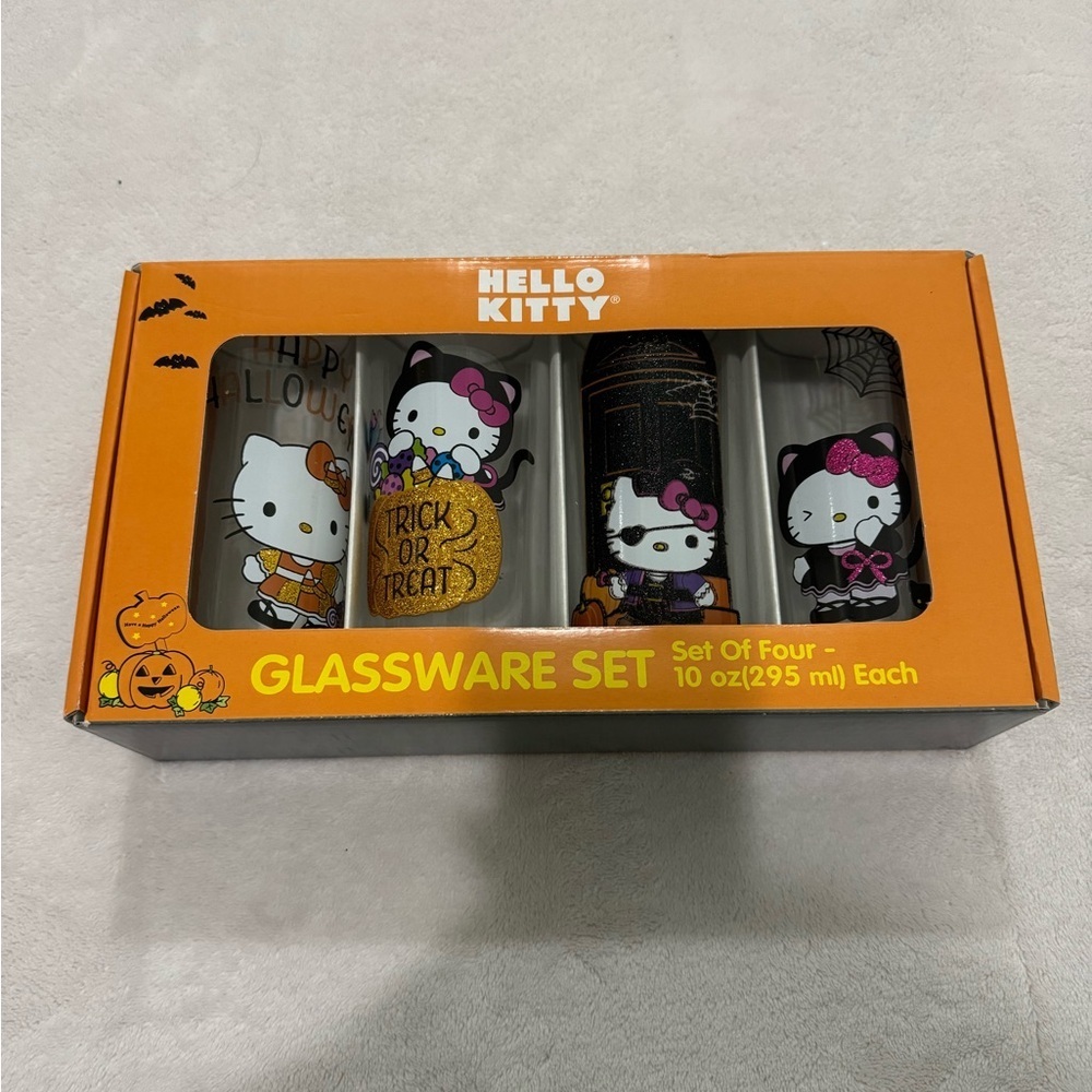 Hello Kitty Halloween Glassware Set​​